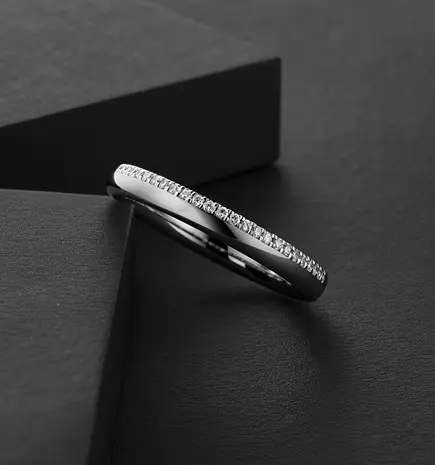 Half-Eternity women’s  wedding ring